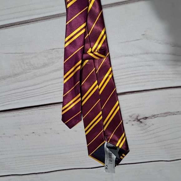 Rubie's Costume Co Harry Potter Gryffindor Tie - Picture 8 of 12